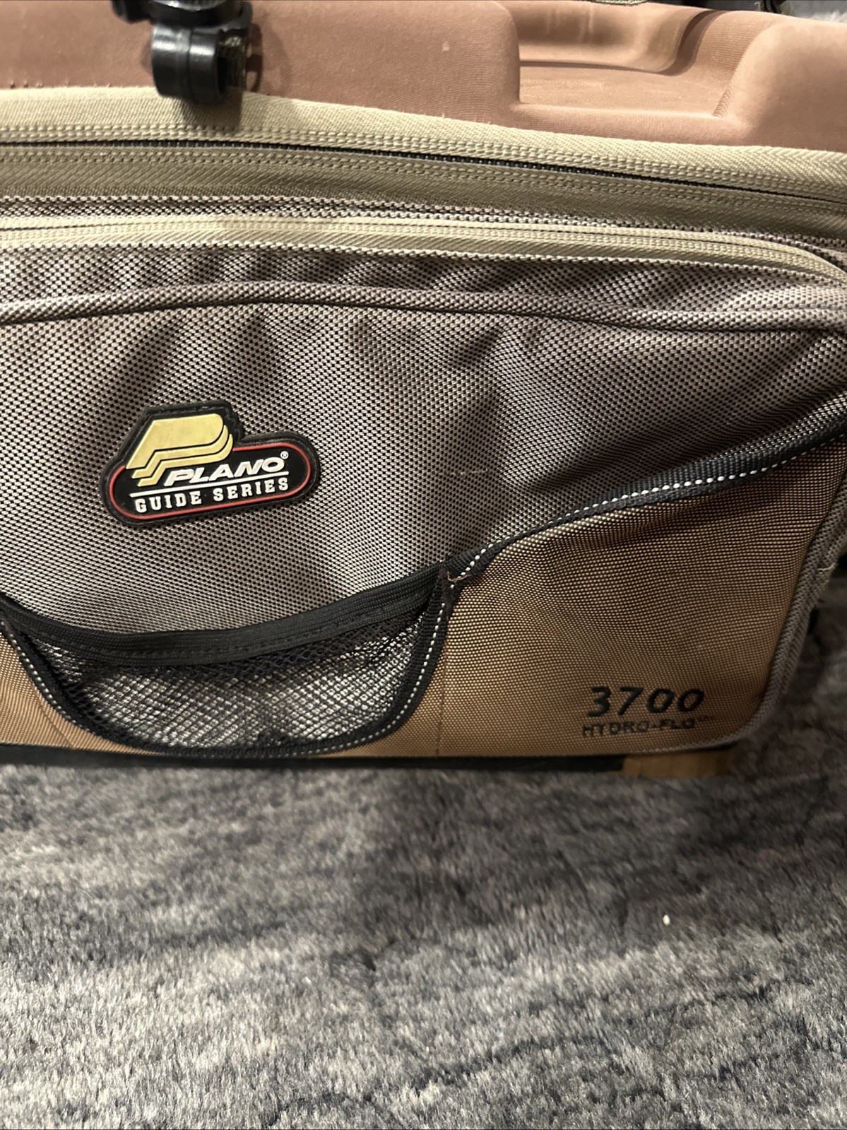 Plano Series 3700 Guide Series  Tackle Bag Hydro-Flo With 4 Cases