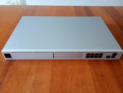 Ubiquiti UniFi Dream Machine Special Edition 10G Cloud Gateway UDM-SE
