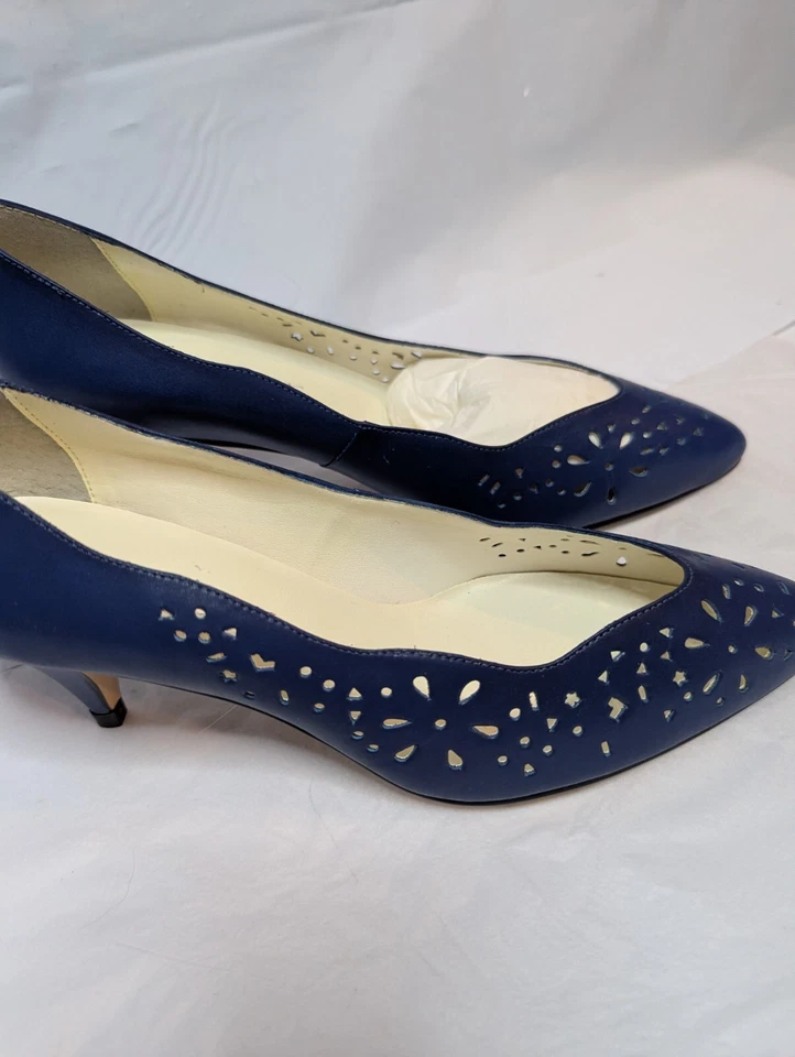 VTG New 9 West Leather Kitten Heel Pumps Floral Cut Outs Sz 8 Corpcore Office - Image 3 of 4
