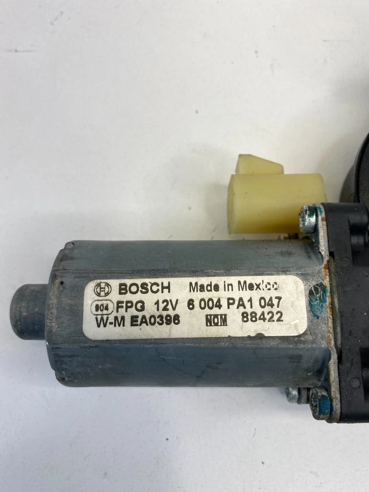 2002 - 2009 年吉姆西特使开拓者右后门窗电机 6004PA1047 — 第 3/4 张图片