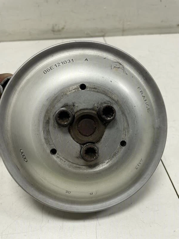 AUDI A4 3.2L 2007 BOMBA DE AGUA REFRIGERANTE FÁBRICA Foto 2 de 4