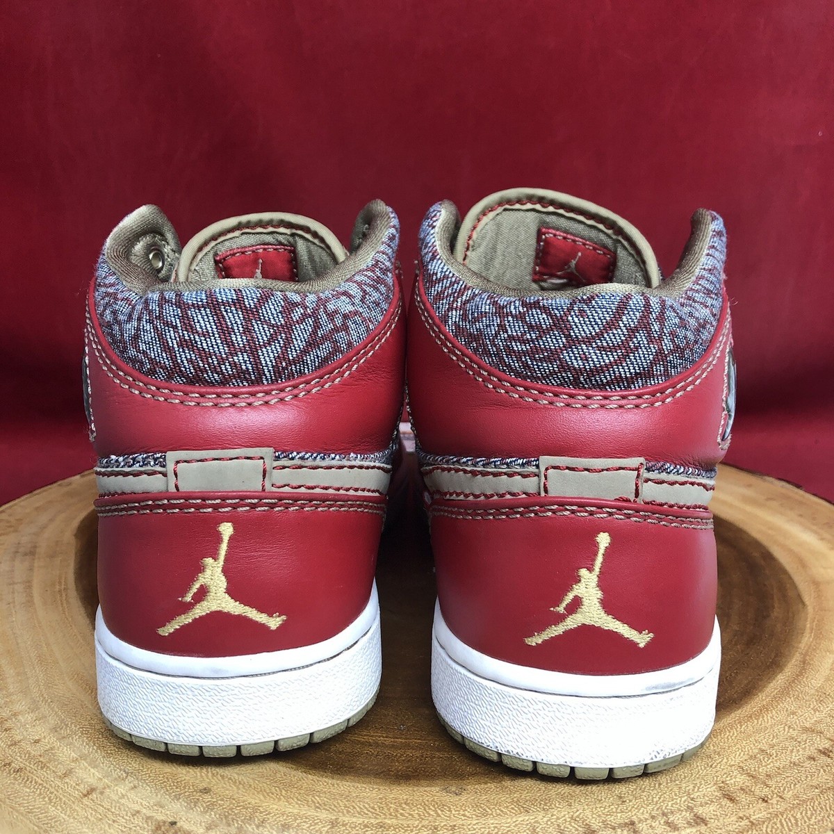 Nike Air Jordan 1 Mid Levi's Denim Pack Size 9 318475-641 | eBay Nike Air Jordan 1 Mid Levi's Denim Pack Size 9 318475-641 | eBay