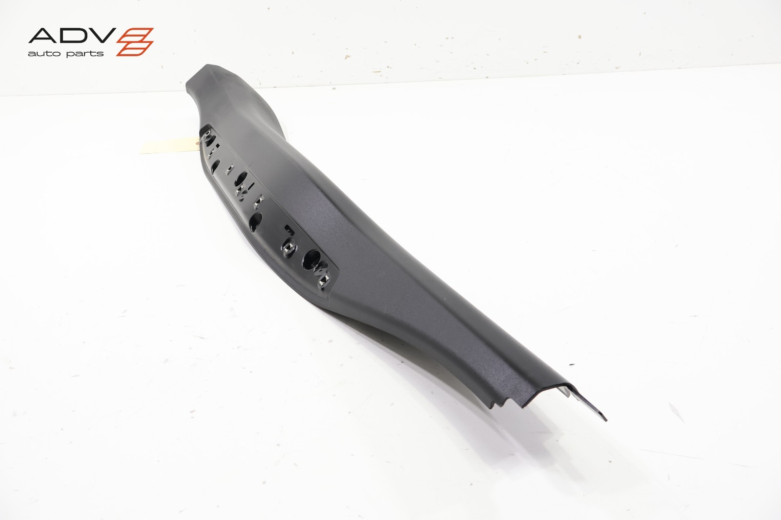 2017-2020 BMW i8 I12 COUPE RIGHT SIDE DOOR SILL SCUFF PLATE TRIM COVER PANEL OEM