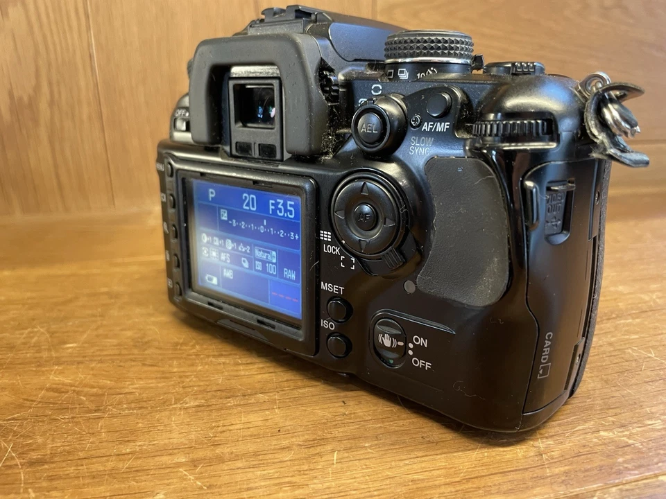 Near Mint Konica Minolta a-7 Dynax Maxxum 7D Digital Camera AF Zoom 35-105mm - Image 4 of 4