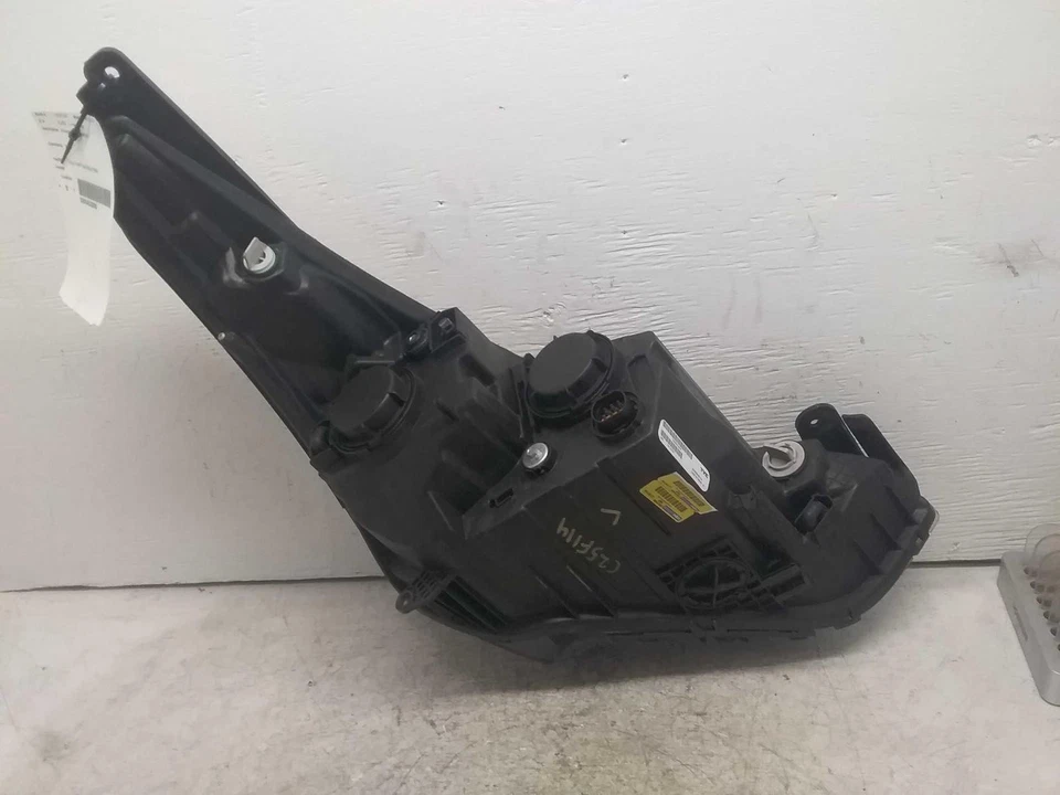 Used Left Headlight Assembly fits: 2016 Hyundai Veloster halogen Base Left Grade Foto 3 de 4