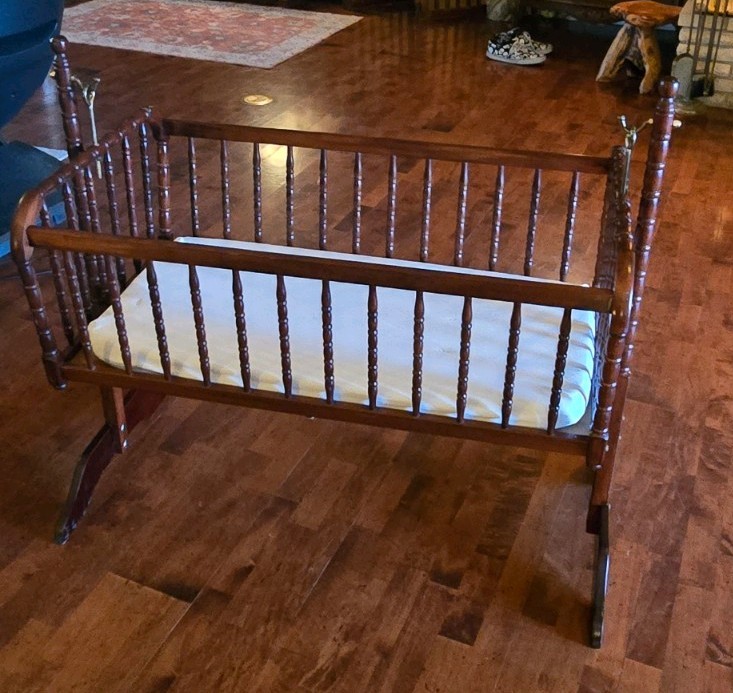Vintage Jenny Lind Spindle Style wooden brass Baby Cradle Bassinet Mahogany