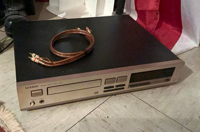 Luxman D 321 HiFi Cd   Player im Top Zustand, o FB, leichte Gebrauchsspuren.