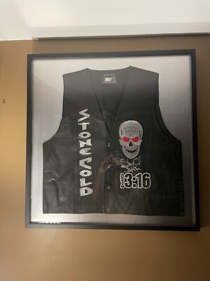 J*A様 Stone  Vintage Vest 2005/AW Framed Stone Cold Steve Austin Autographed WWF Vest w / Beckett