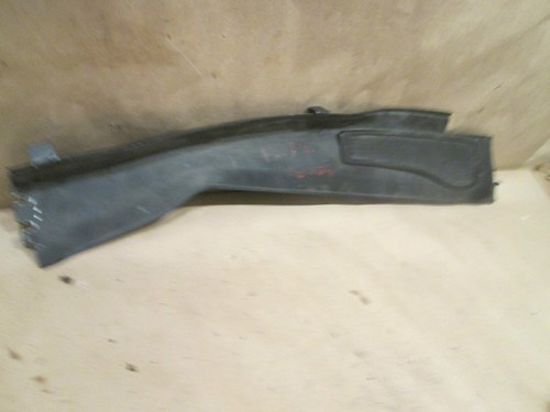Ferrari 550,575 - RH Front Outer Moulding/Cowl  P/N 64789200 - Picture 5 of 6