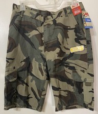 Wrangler Cargo Shorts Size 12 Olive Camo Relaxed Fit Cargo Pocket NWT Husky