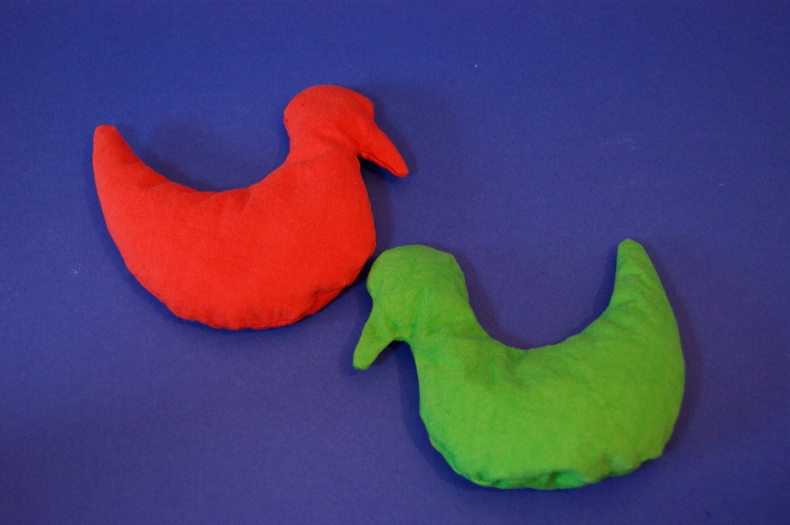 2 x Mini Dinkelkissen Dinkelspelzkissen Kissen Handwärmer Wärmekissen Ente