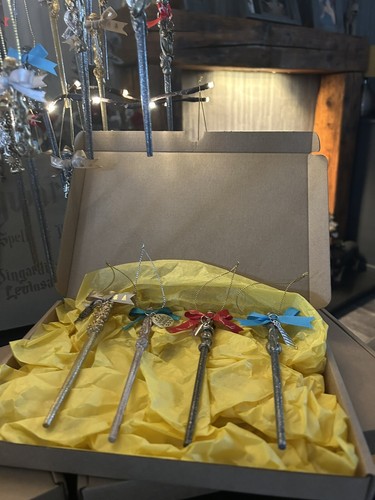 🌸Harry Potter Inspired Christmas Tree Decorations Wands Handmade & Gift Box🌸🎄 - Picture 3 of 24