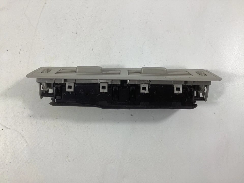 Parrilla de ventilación de aire acondicionado trasera Mercedes-Benz GL550 GL320 ML350 2008-2012 1648301754 FABRICANTE DE EQUIPOS ORIGINALES Foto 4 de 4