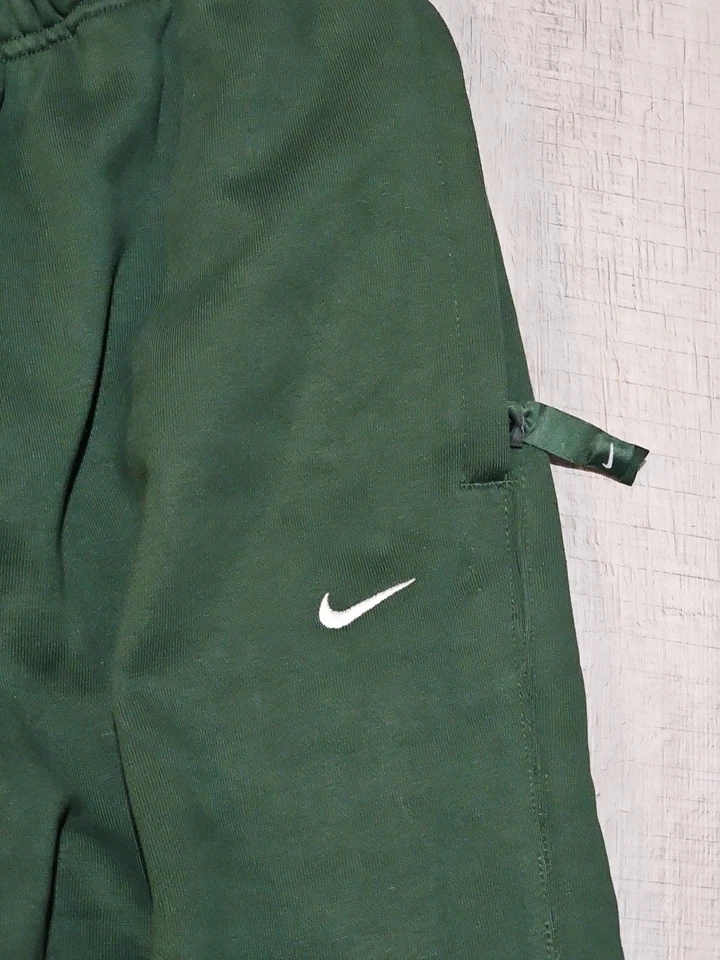 Calça de Moletom Nike Masculina M Sportswear Club Fleece Joggers Verde Nova com etiquetas - Imagem 3 de 4
