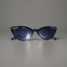 Women  s VTG Cat Eye Sunglasses Black Plastic Frame Tinted Black Lenses Gold Stud