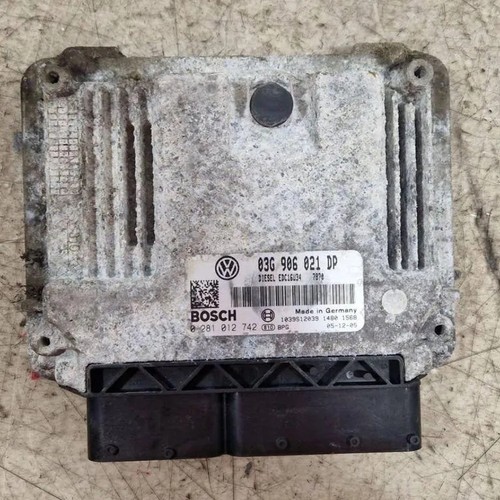 VW PASSAT Variant B6 3C5 Motorsteuergerät ECU 03G906021DP 0281012742 34683506