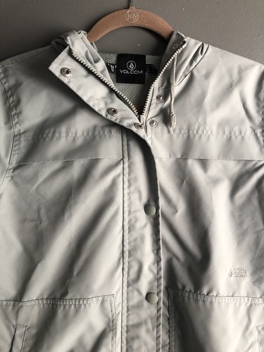 Volcom Utility Jacket Women’s Waterproof Light Green Button And Zipper Enclosure - Picture 5 of 10