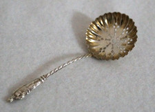 Antique 1916 Sterling Silver Apostle Sugar Sifter Spoon , W Devenport 8.21g