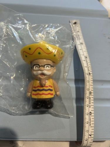 KFC Vintage Colonel Sanders Around The World Vinyl Figure NIP