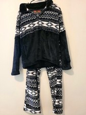 Trail Crest Women's Aztec Black And White Soft Pj Set.100% Polyester.