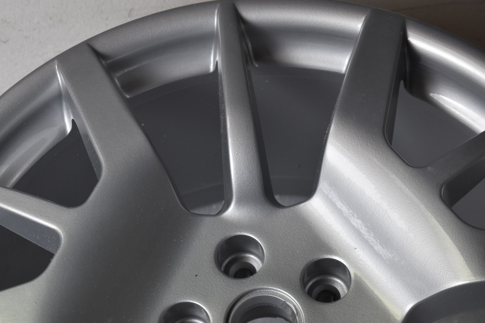 08 09 Maserati Gran Turismo Grey OEM Wheel Rim REAR 20x10.5 228799