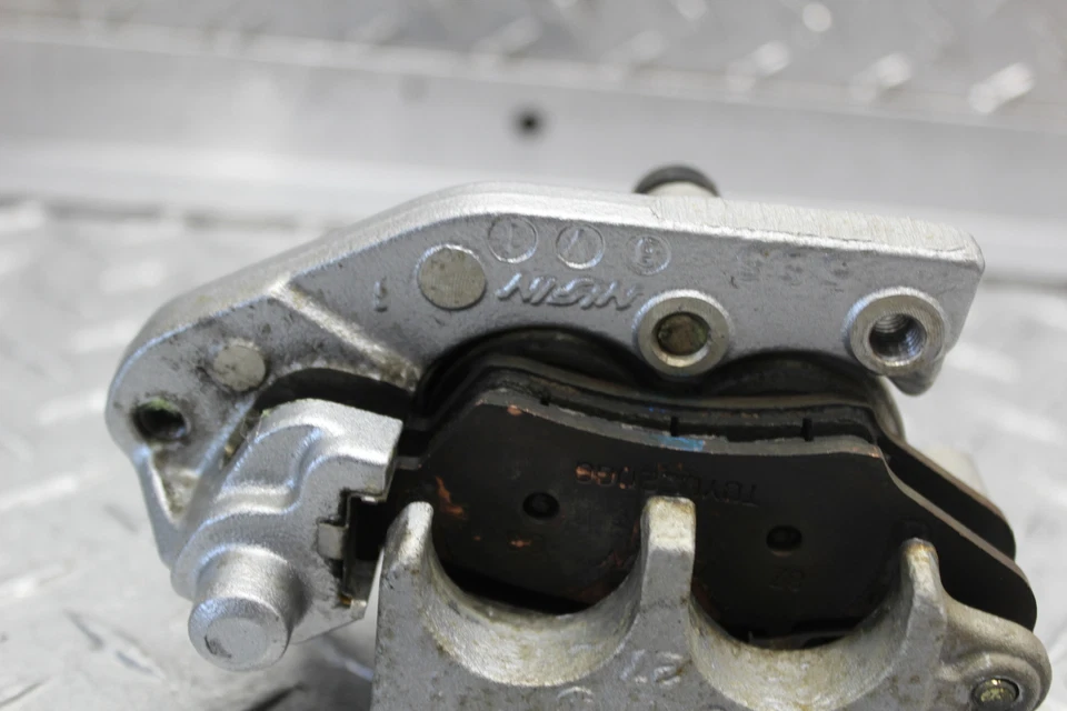 Pinza de freno delantera izquierda Yamaha YZ125 1999 5DH-2580T-00-00 Foto 4 de 4