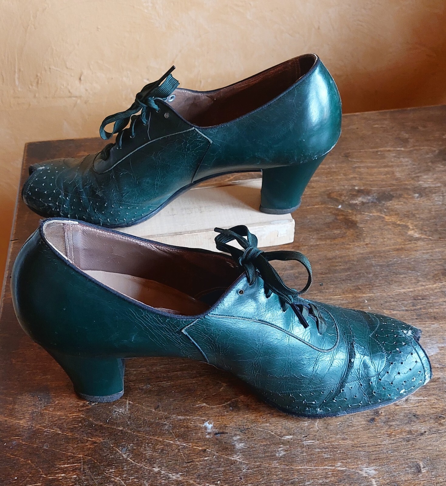 Forest Green 1930s Lace Up Peeptoe Oxford Heels S… - image 3