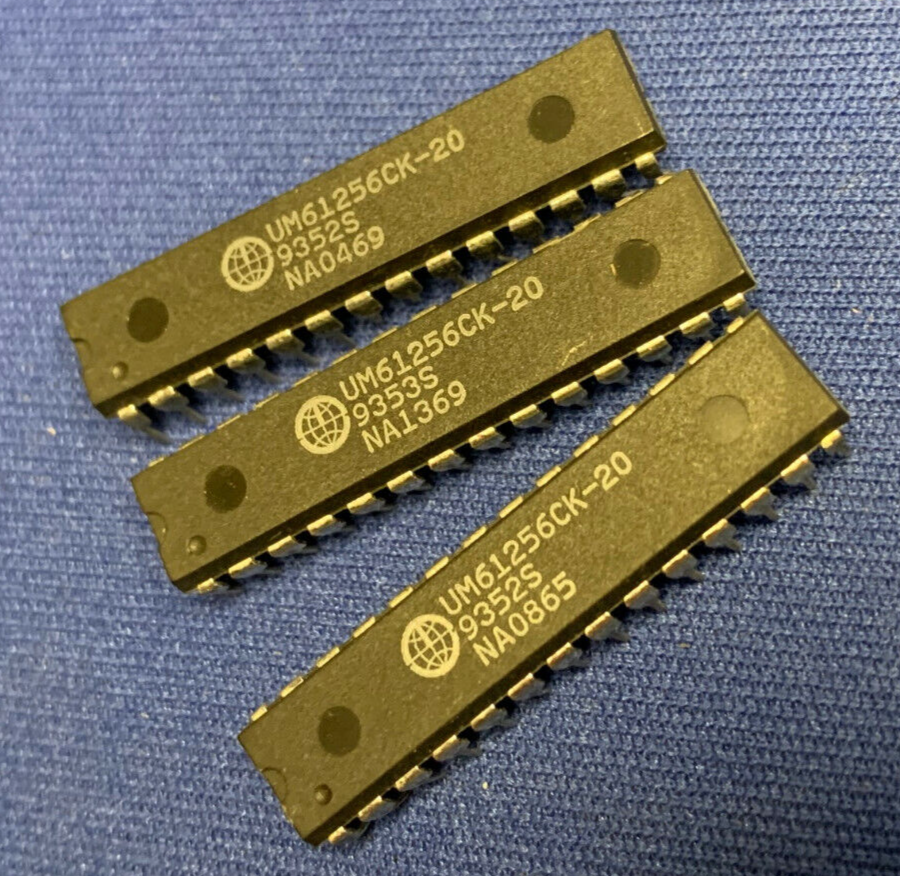 UM61256CK-20 UMC UM61256CK 28-PIN DIP CMOS SRAM 32Kx8 RARE LAST