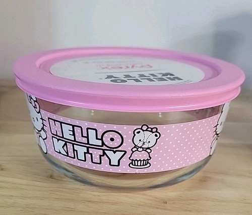Pyrex Hello Kitty 4-Cup Round Glass Storage Container Pink Ribbon Dots Lid - Picture 3 of 19