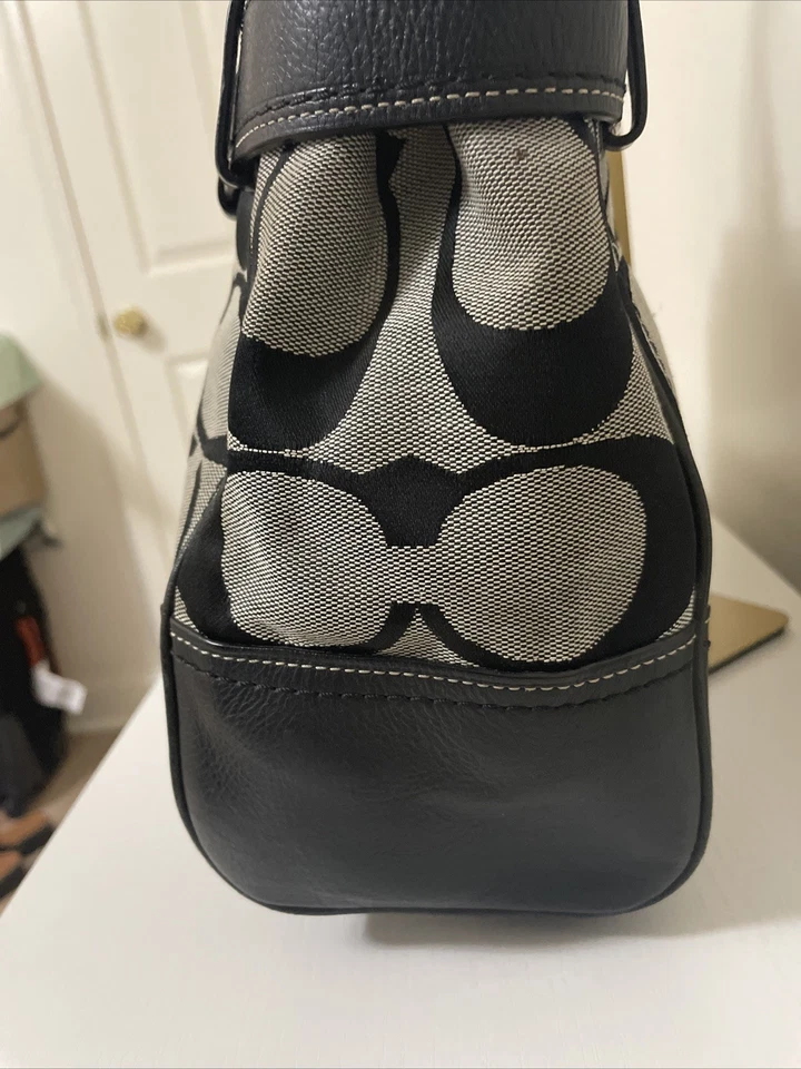 Bolso de mano vintage Y2K Coach Hampton Signature gris negro asa con cinturón Foto 4 de 4