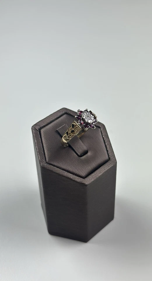 Ruby Diamond Ring 9ct Yellow Gold , Hallmarked And Antique - Image 3 of 4