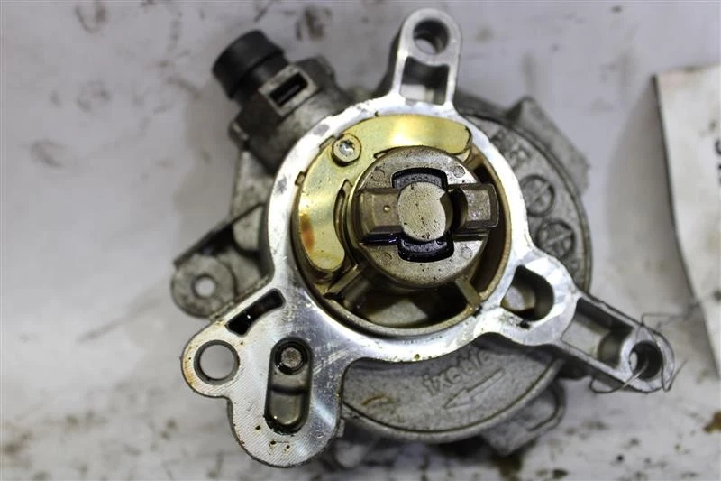 VACUUM PUMP S60 V60 XC60 XC70 2013 13 2014 14 2015 15 2016 16 1164240 Foto 2 de 4