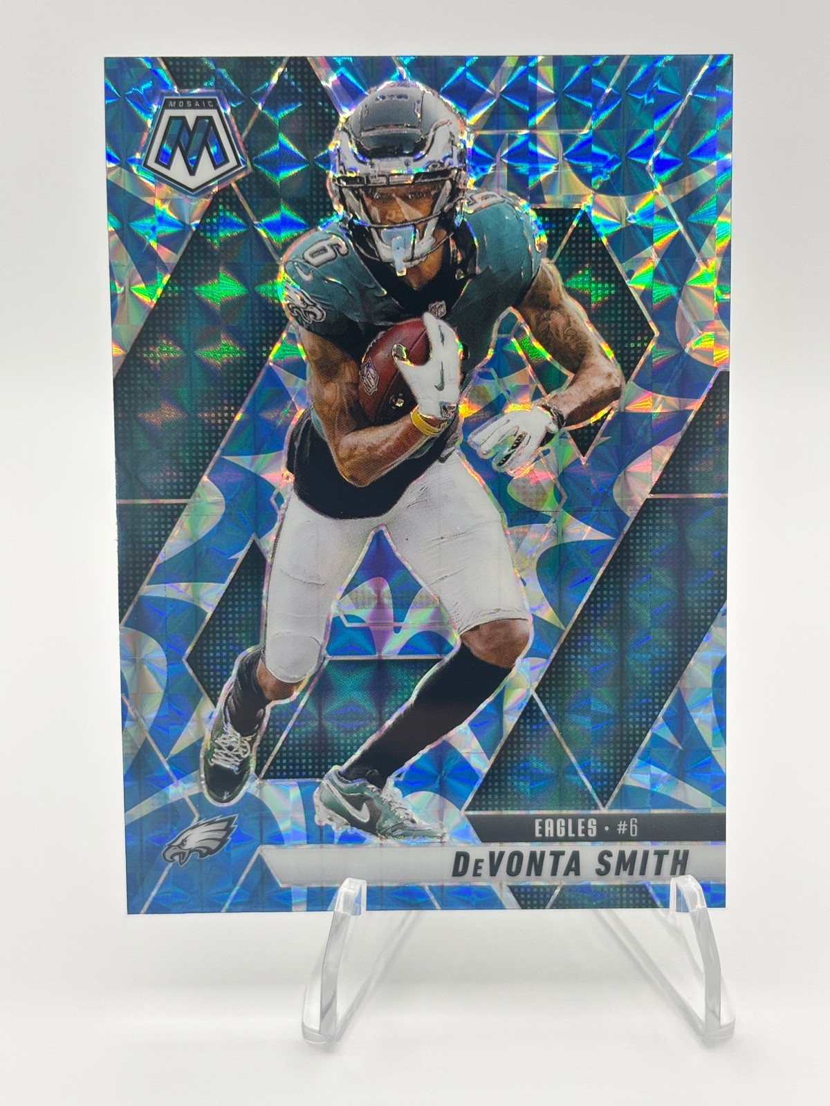 2025 Panini Mosaic #119 DeVonta Smith Mosaic Reactive Blue
