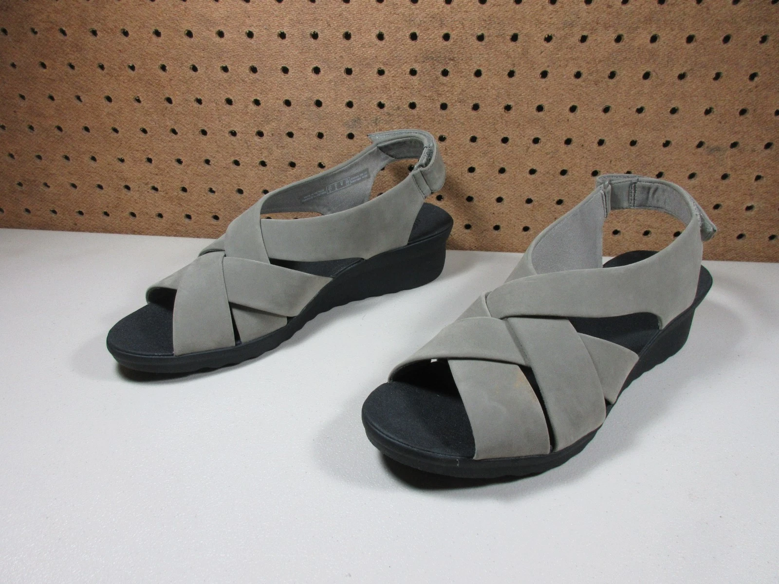 Clarks sandali donna grigi Caddell Jena criss incrociati zeppa 9 M