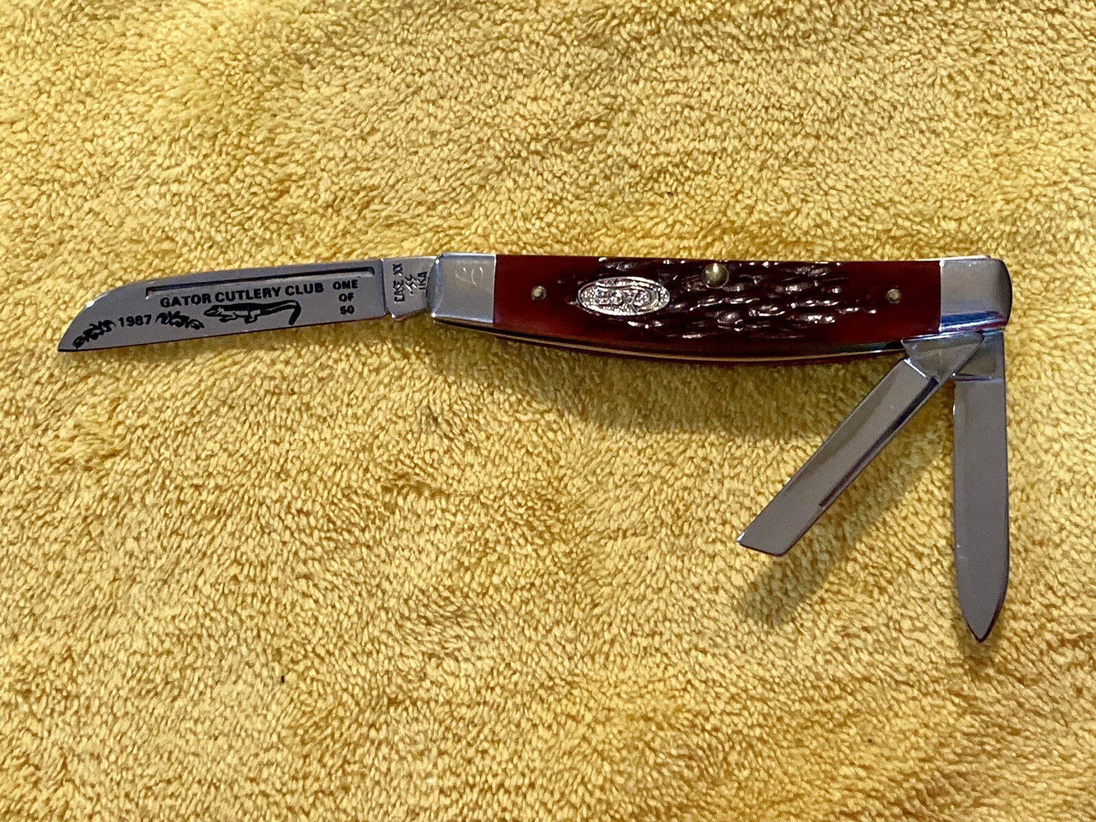 CASE XX CUTLERY CO USA 1987 RED B0NE R63052 CONGRESS WHITTLER KNIFE