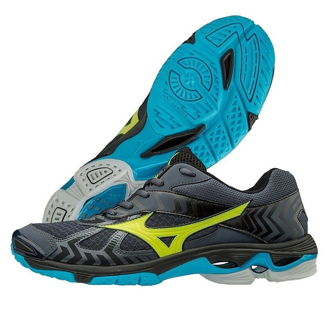 mizuno squash shoes