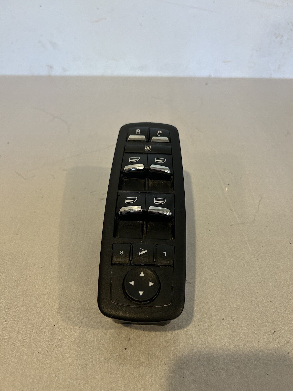 17 2017 MASERATI GHIBLI OEM FRONT DOOR MASTER WINDOW SWITCH 670025406