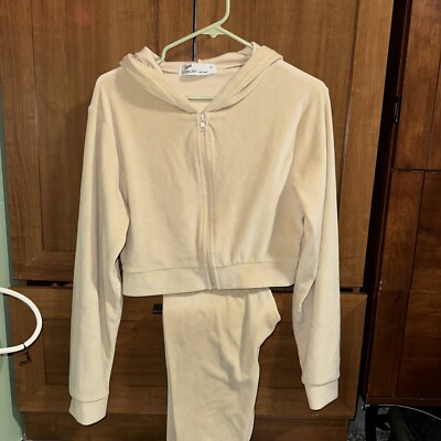 roma concept by rosee Cropped Sweatsuit Set 