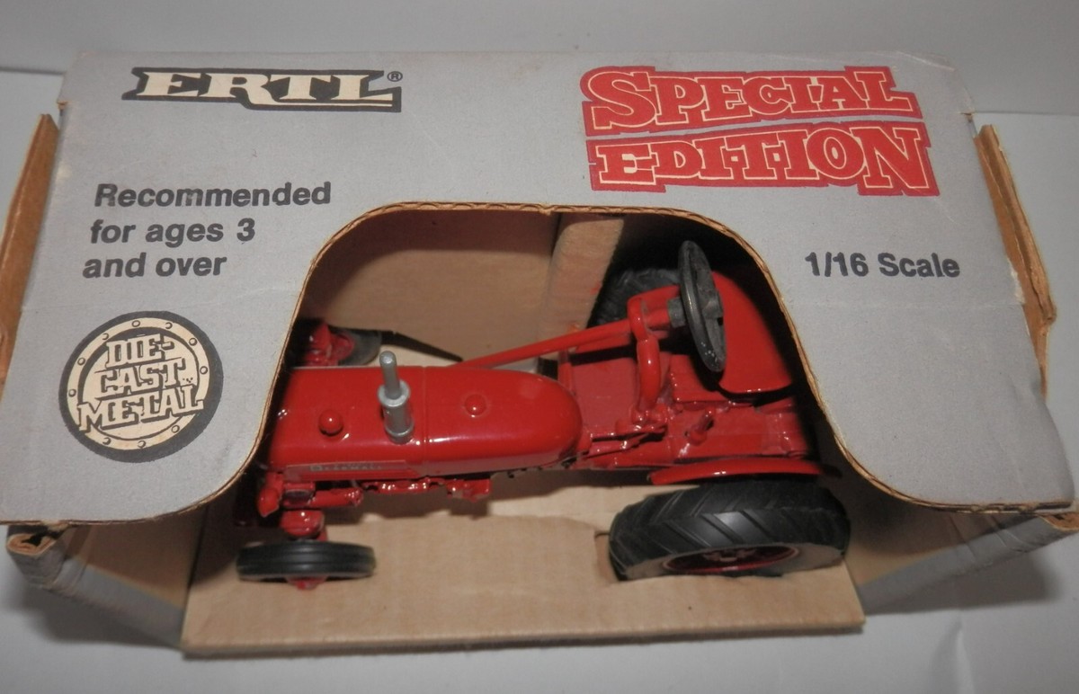 ミニカー　アメリカントラクター　McCORMICK FARMALL 44358_grande.jpg?v=1710188817