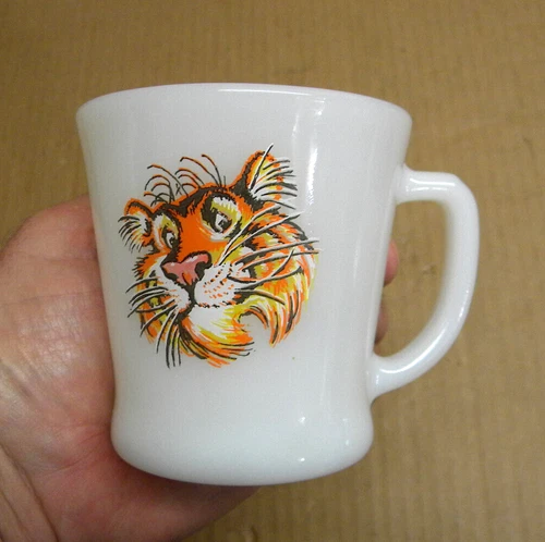 Vintage Fire King Esso Exxon Mobil Tiger in Your Tank Milk Glass Coffee Mug Cup