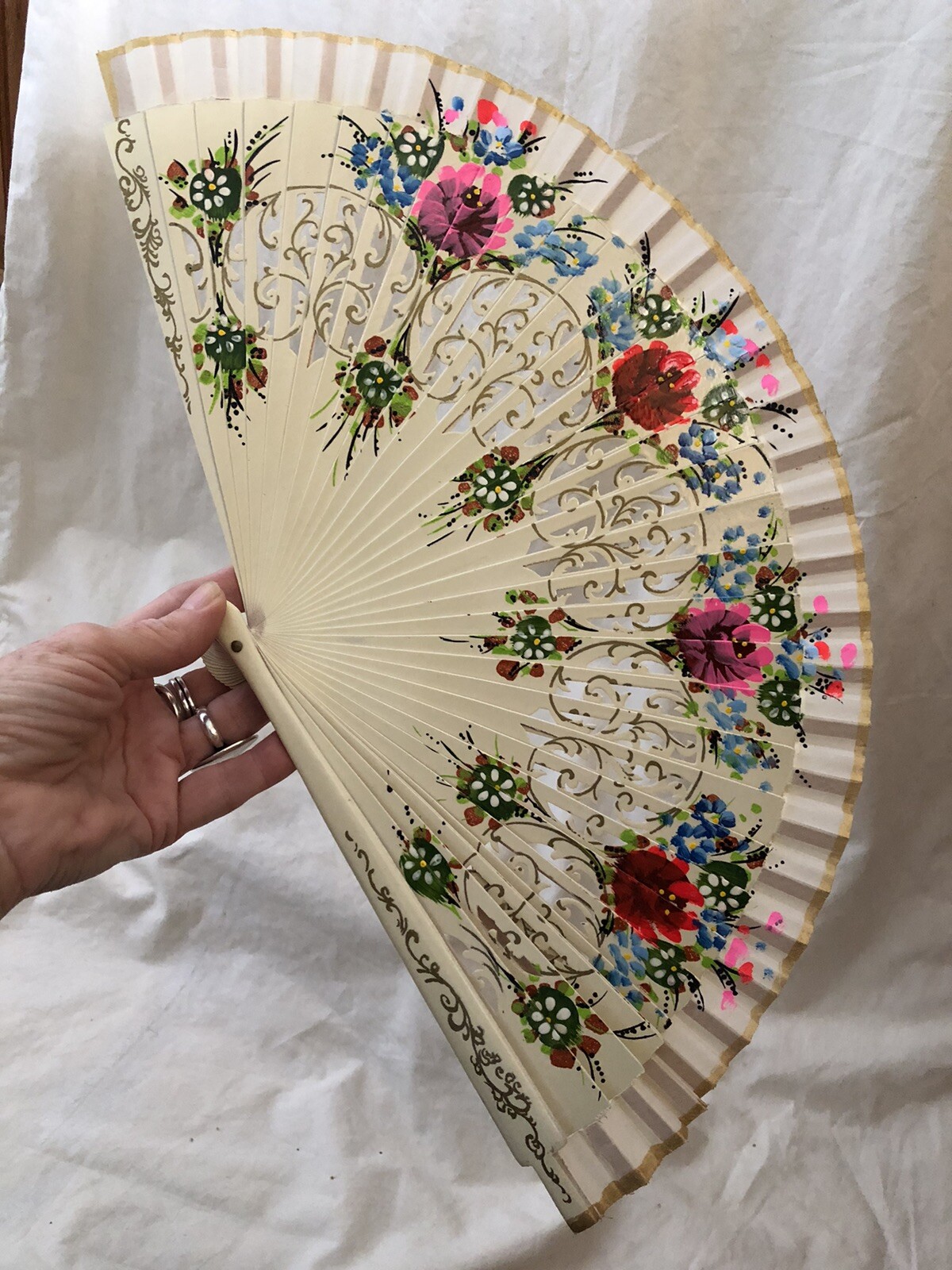 Lot of 6 Vintage Hand Fans 3 = Asian + 3 = Spanish EUC + NOS Painted + Lace