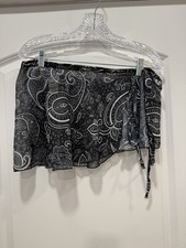 Women  s Capezio Wrap Ballet Skirt Size Small Black and White Paisley Pattern