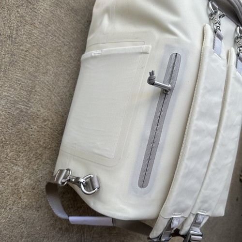 New Stanley All Day Madeleine Backpack 14.8 QT 14.0 L Cream HAS SPOT - Picture 8 of 9