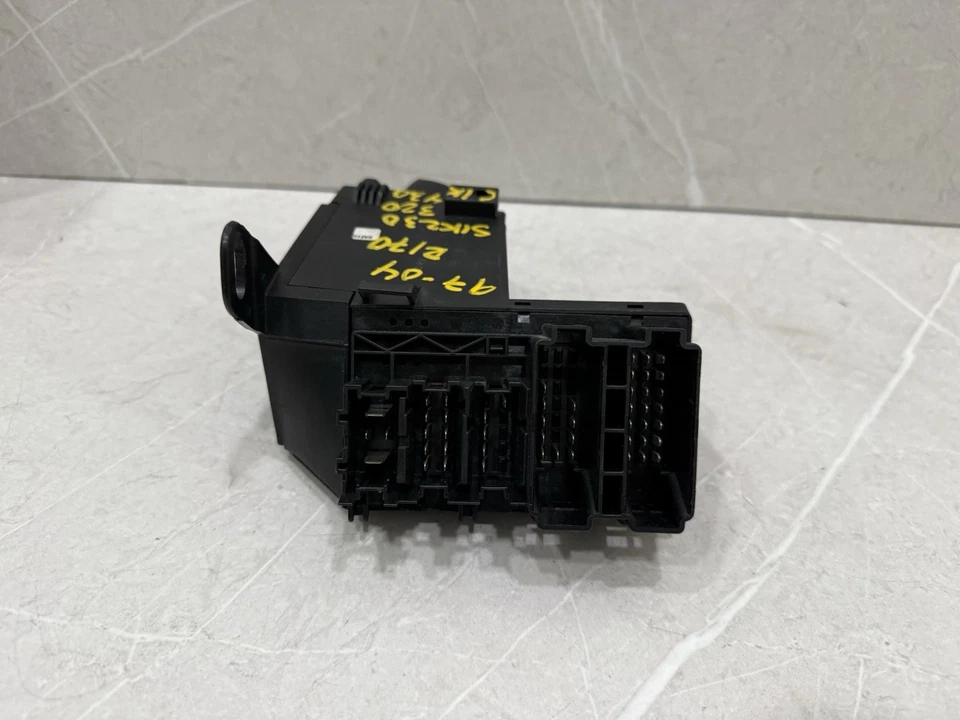 97-04 Mercedes Benz R170 SLK 230 320 Interruptor Faro Caja Fusibles 1705450304 Foto 4 de 4