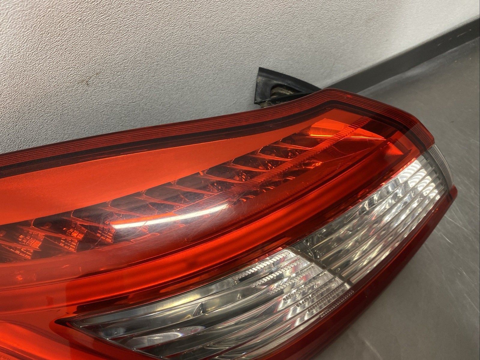 Maserati Ghibli 2014-2020 Left Light lens