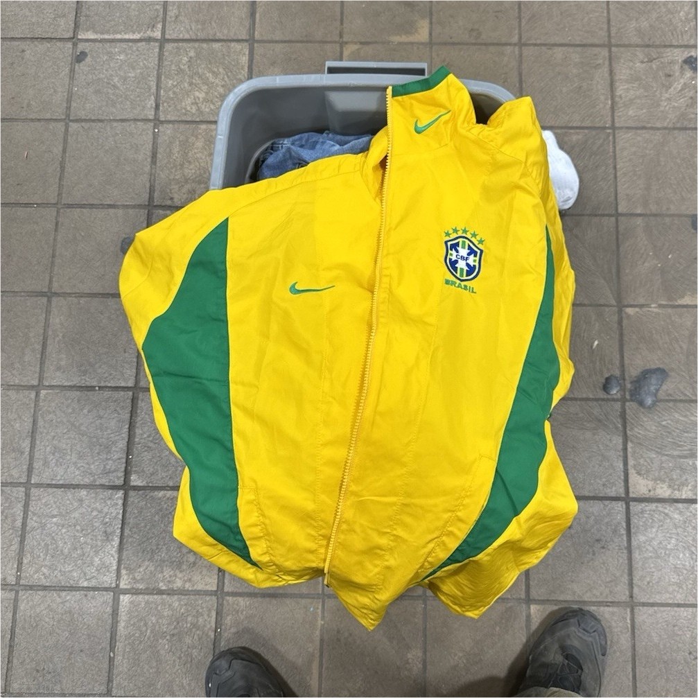 Nike Brazil CBF Windbreaker Jacket Big Swoosh Woven Rain Jacket Mens