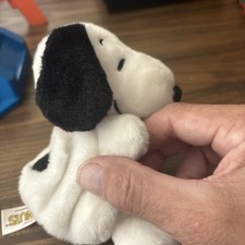 NWT Snoopy Palm Pals Plush 5 inch by Aurora
