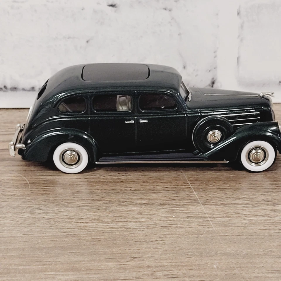 BROOKLIN MODELS BRK 141 1937 LINCOLN MODELO K 7 PASSAGEIRO SEDÃ CARRO FUNDIDO 1:43 - Imagem 4 de 4