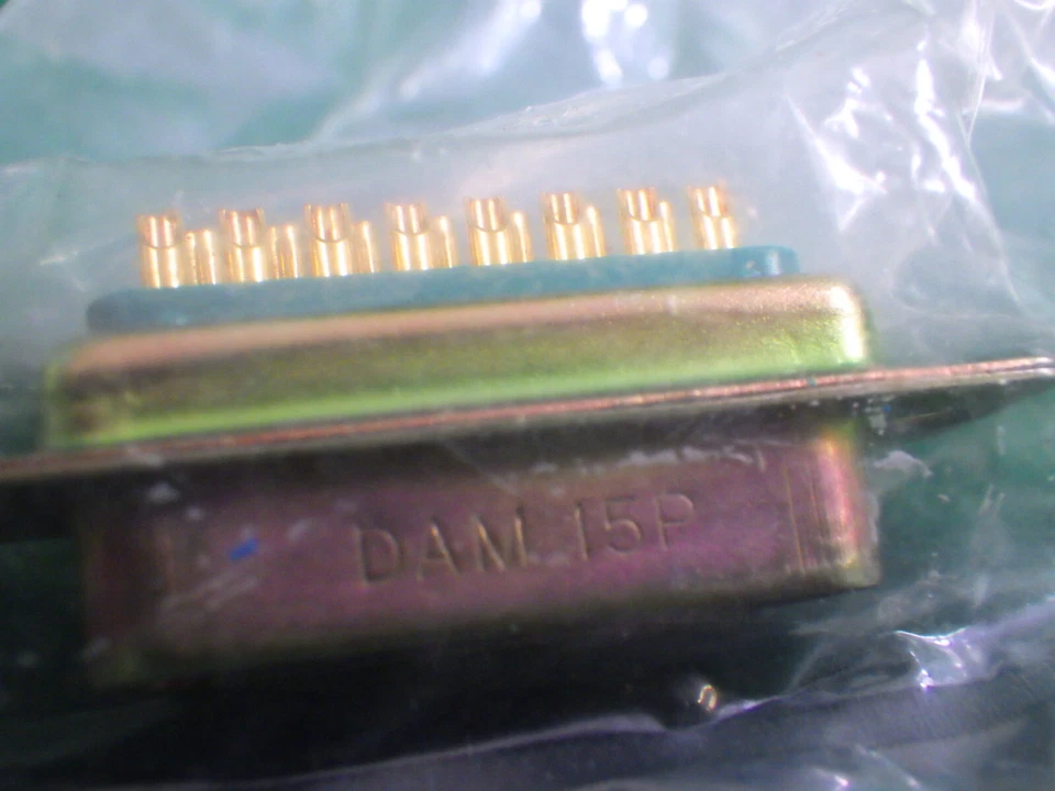 2X TRW D-SUB 15 Pin male Solder Cup Connector 1980s new old stock DAM-15P - Image 2 of 4