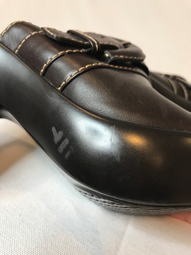 Tommy Hilfiger Clog Heels Size 7.5 Brown Casual Faux Leather Round Toe Slip On - Picture 9 of 10